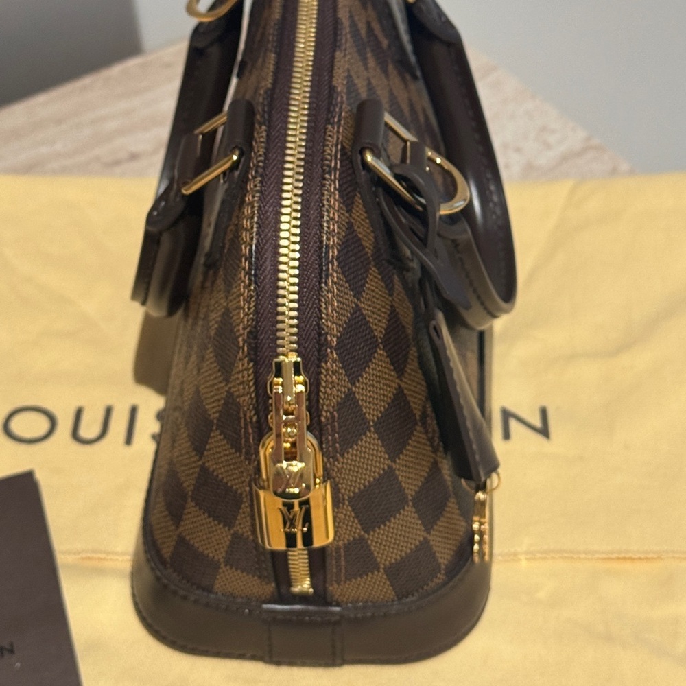Louis Vuitton Alma BB - Picture 3 of 11